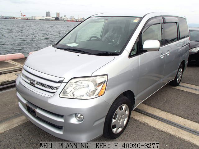 Used TOYOTA Noah X/ Power Slide Door Van 2005