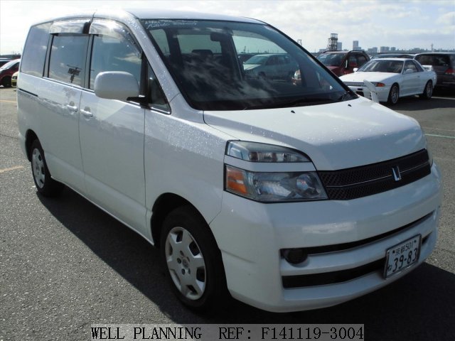 Used TOYOTA Voxy X / HDD NAVI DVD CD Van 2006