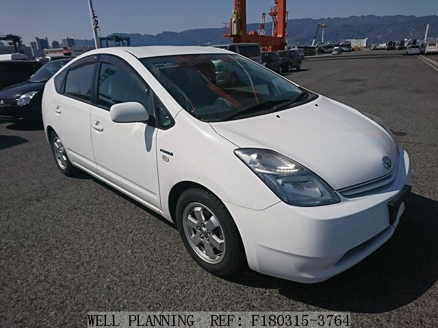 Used TOYOTA Prius EX Hatchback 2011