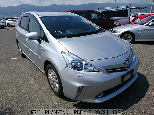 Used TOYOTA Prius α S Hatchback 2012