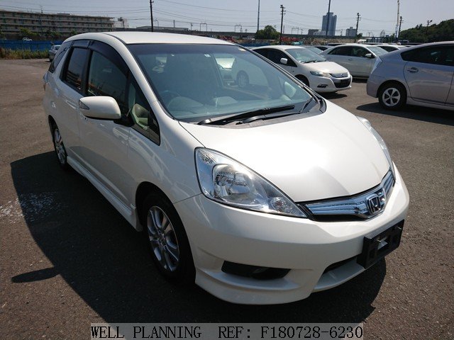 Used HONDA Fit shuttle Hatchback 2012